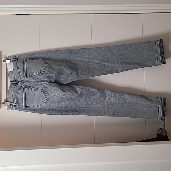 Express High Waisted Ripped Straight Jean - Picture 5 of 5